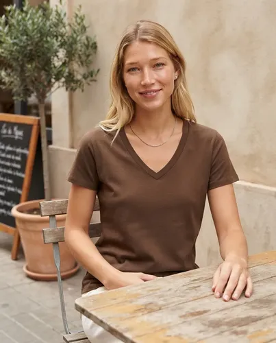 Remera Mujer Manga Corta Escote V Aitana